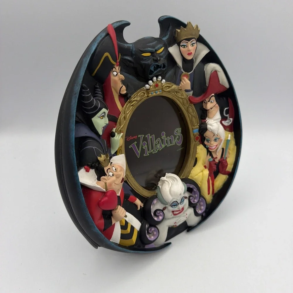 Disney villains oval